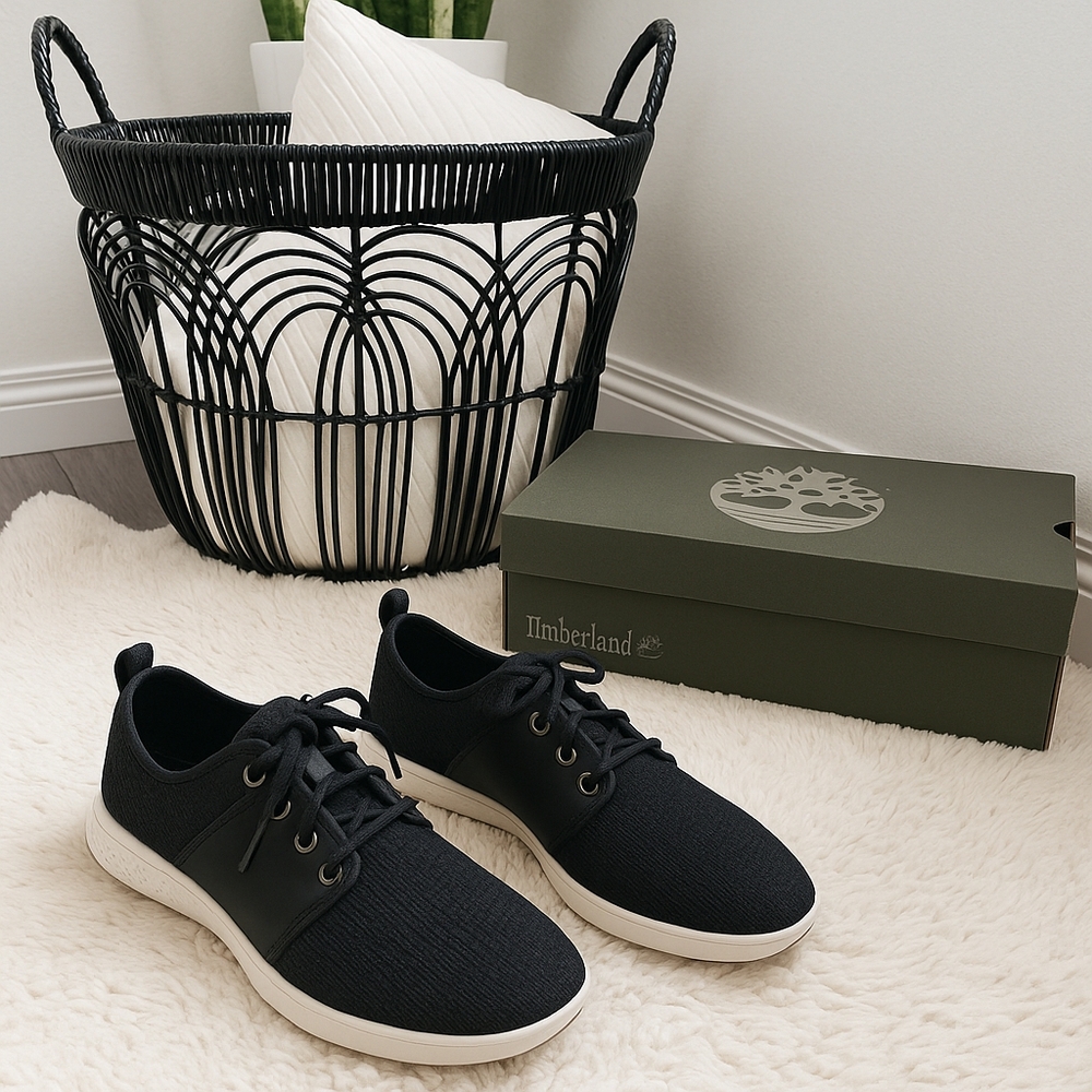 Timberland Men's Black and White Sneakers